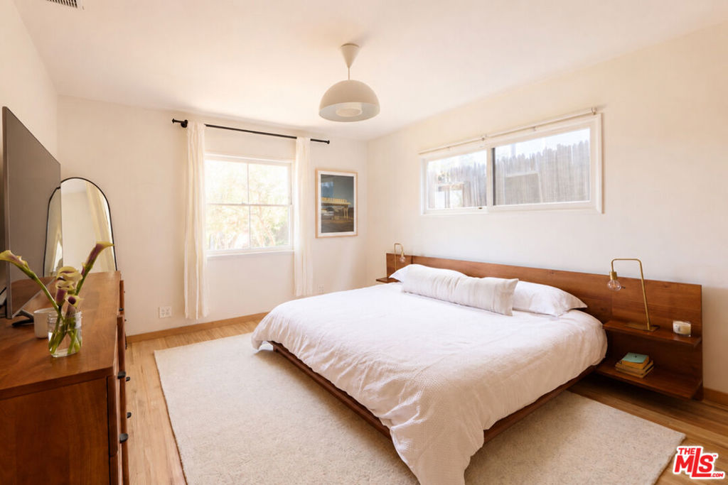 11046 Charnock Road Property Photo 14