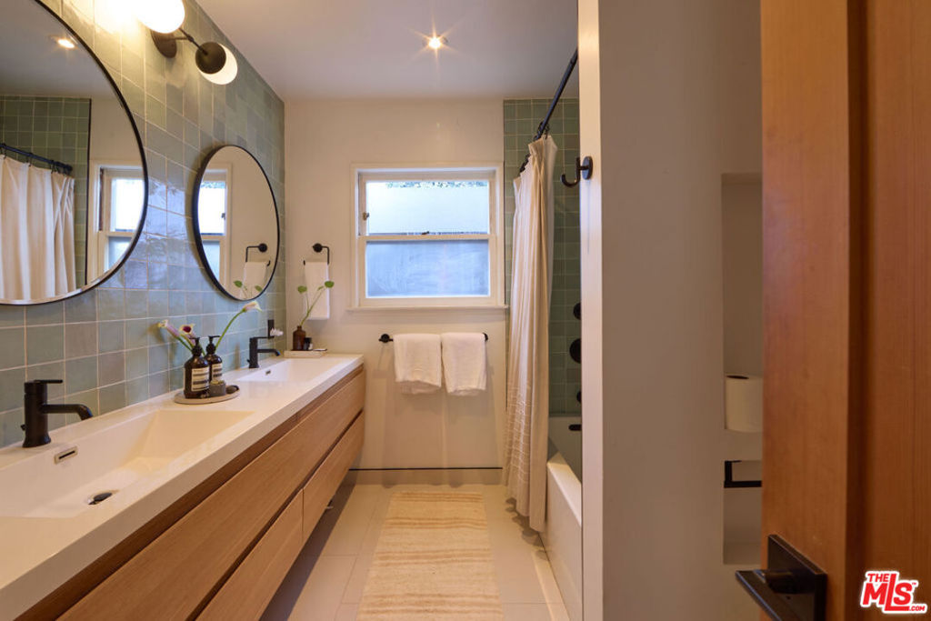 11046 Charnock Road Property Photo 15