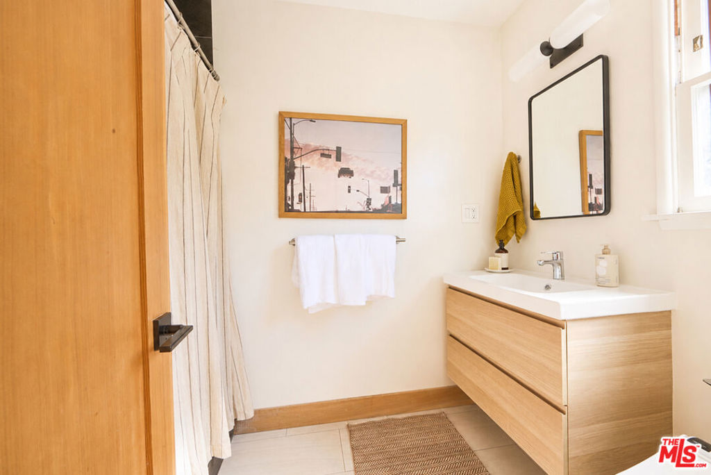 11046 Charnock Road Property Photo 18