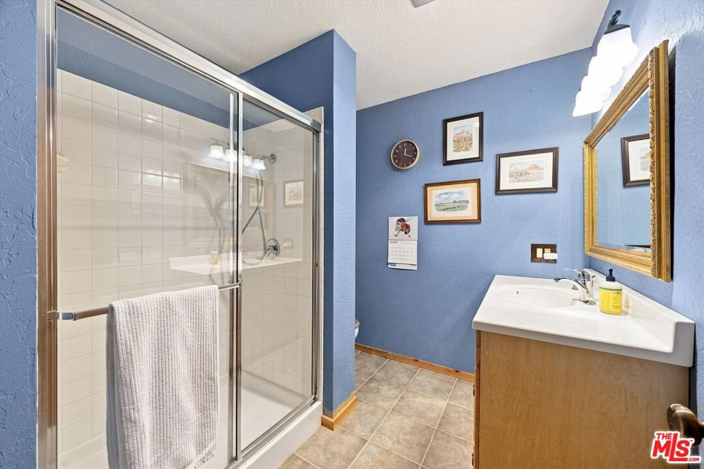 14404 Voltaire Drive Property Photo 22