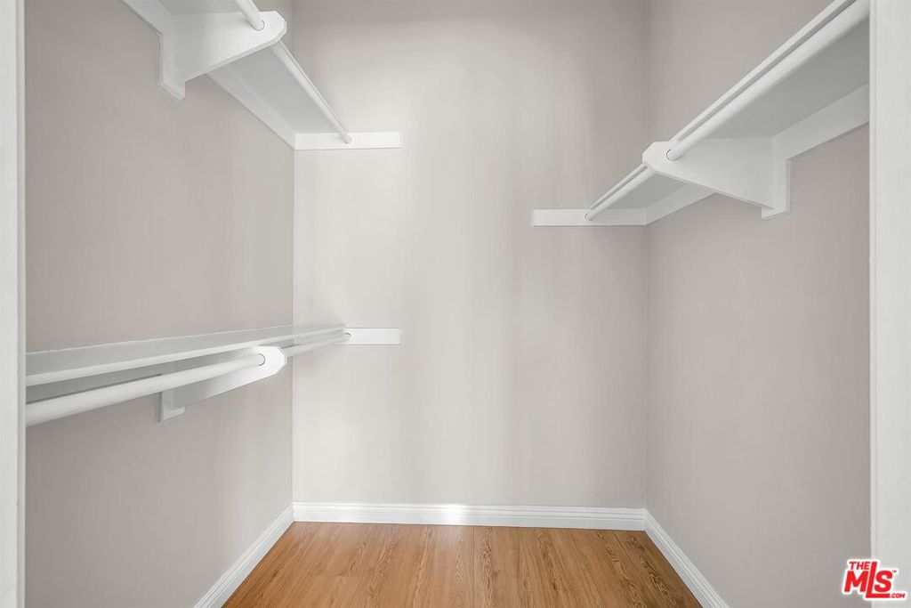 117 S Clark Drive 305 Property Photo 17