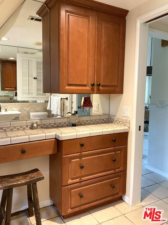 5262 N Willowcrest Avenue Property Photo 27