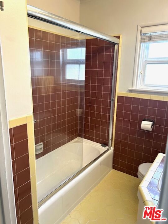 5262 N Willowcrest Avenue Property Photo 64