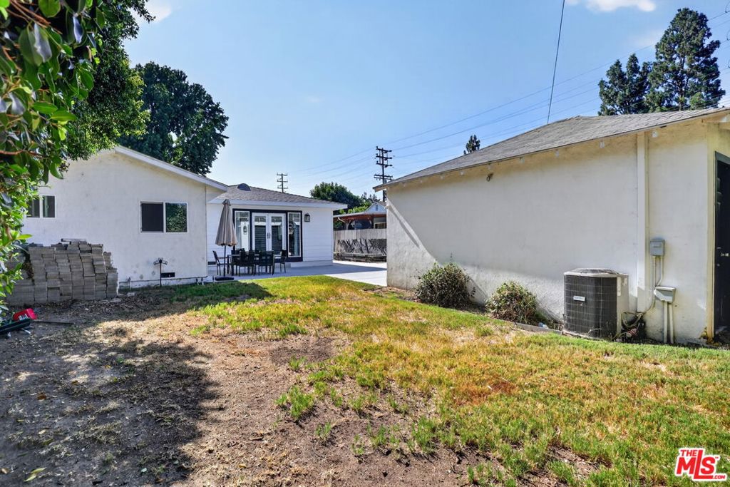 7550 Ruffner Avenue Property Photo 42