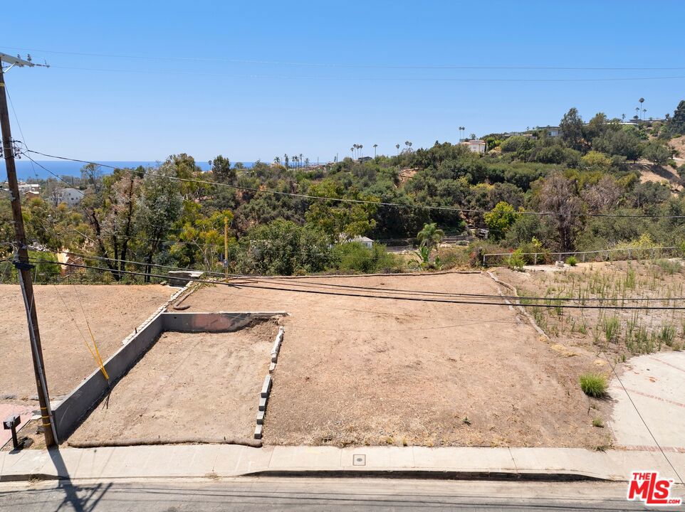 1067 Las Pulgas Road Property Photo 1