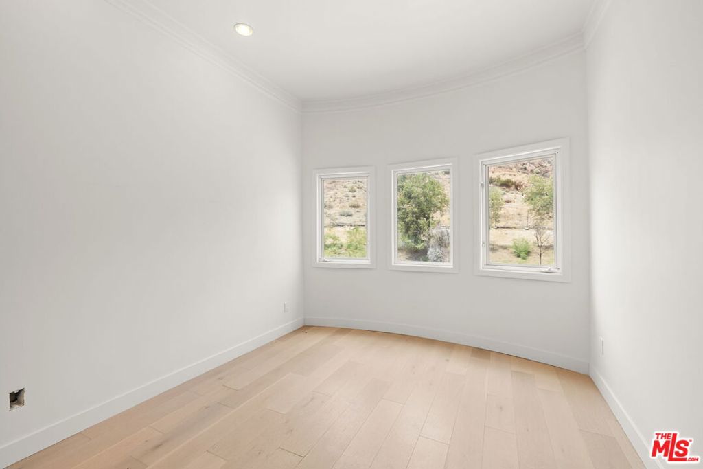 5255 Soledad Canyon Road Property Photo 22