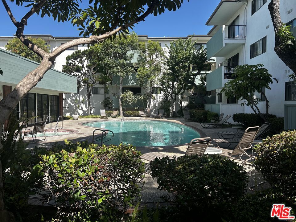 5000 S Centinela Avenue 214 Property Photo 1