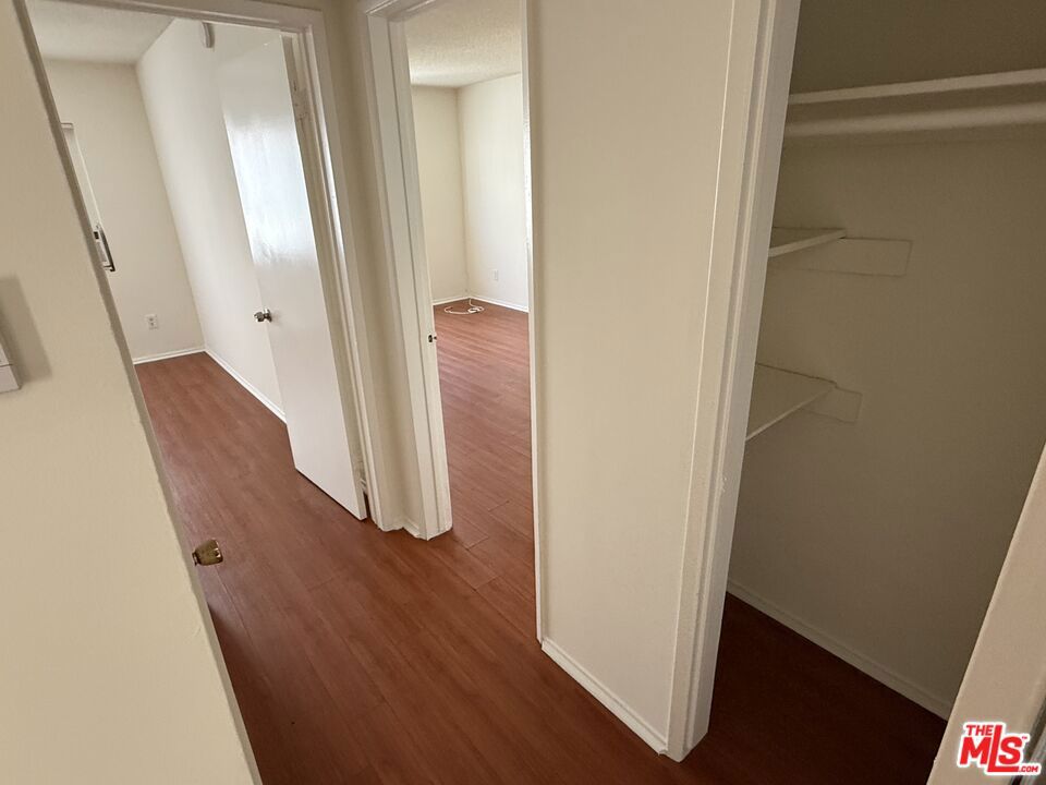 18444 Collins Street 4 Property Photo 9