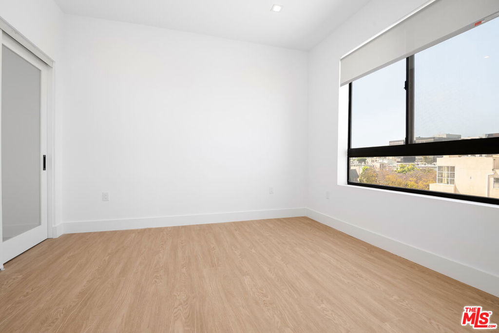 8555 Colgate Avenue 402 Property Photo 12