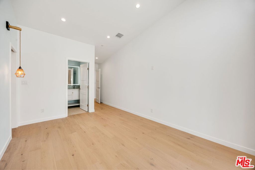 7933 Zelzah Avenue Property Photo 14