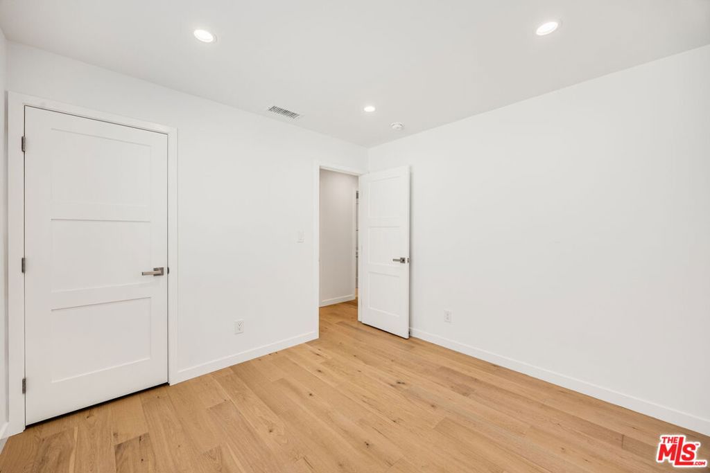 7933 Zelzah Avenue Property Photo 23