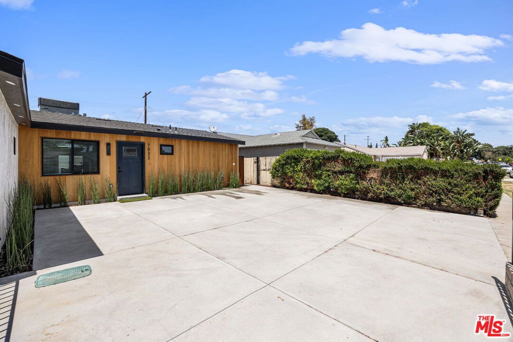 7933 Zelzah Avenue Property Photo 34