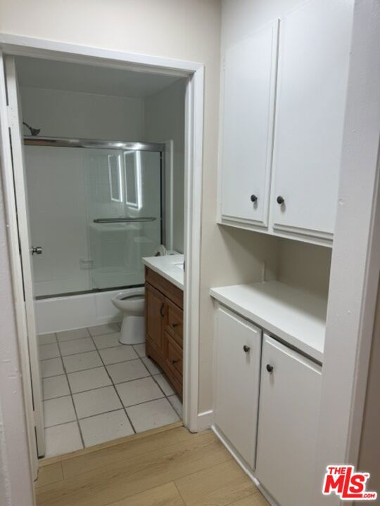 1128 Ocean Park Boulevard 101 Property Photo 7