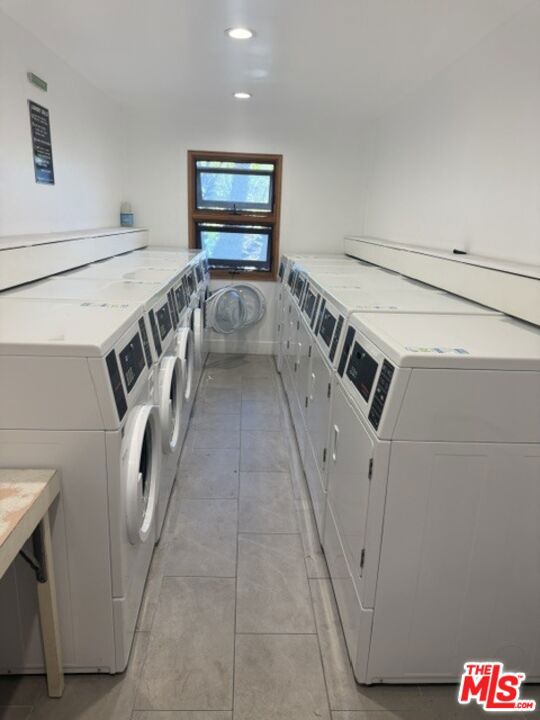 1128 Ocean Park Boulevard 101 Property Photo 15