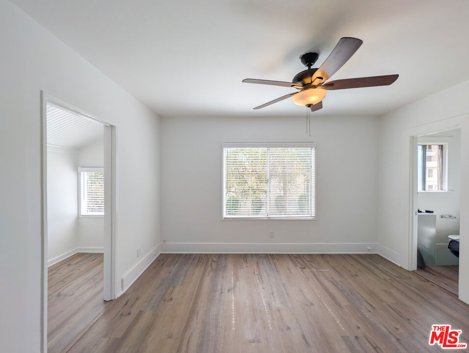 5942 Carlton Way Property Photo 30