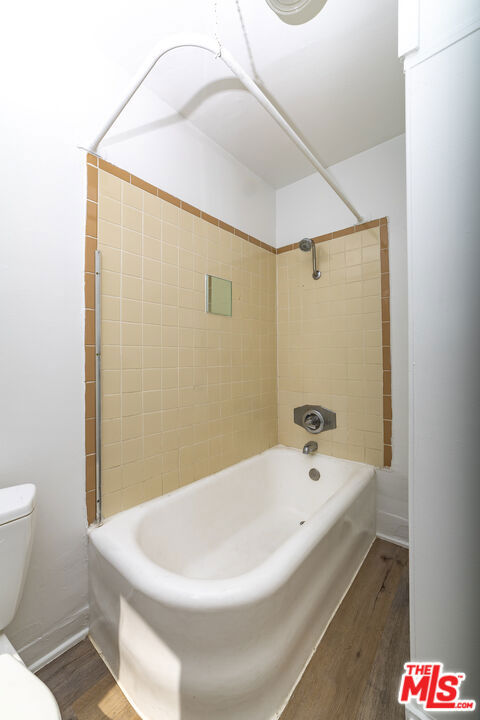 5942 Carlton Way Property Photo 37