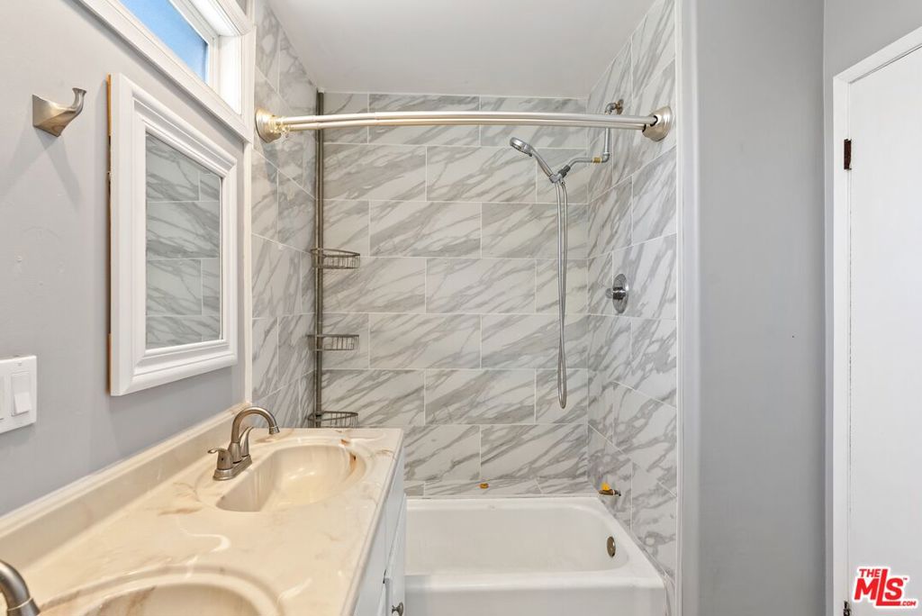 19408 Calvert Street Property Photo 26