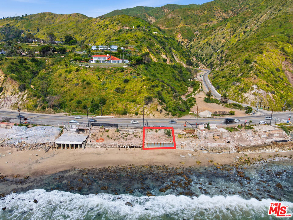 19922 Pacific Coast Highway Property Photo 13