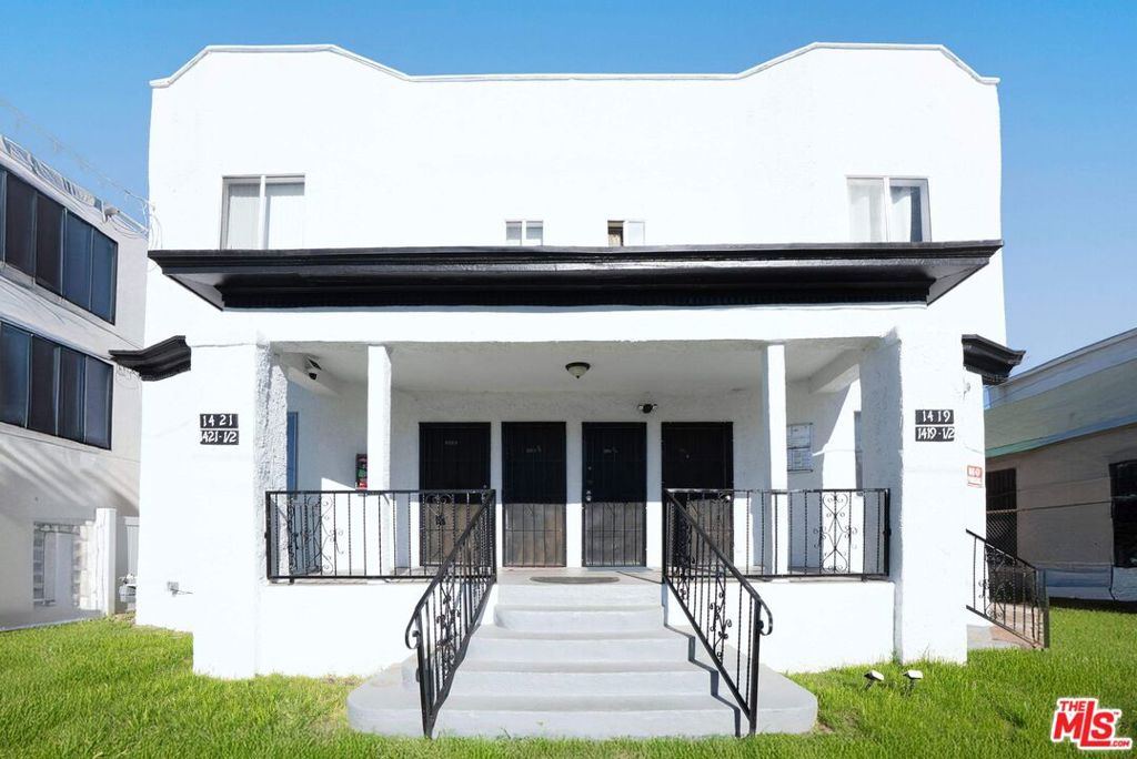 1419 W 36th Street Property Photo 2