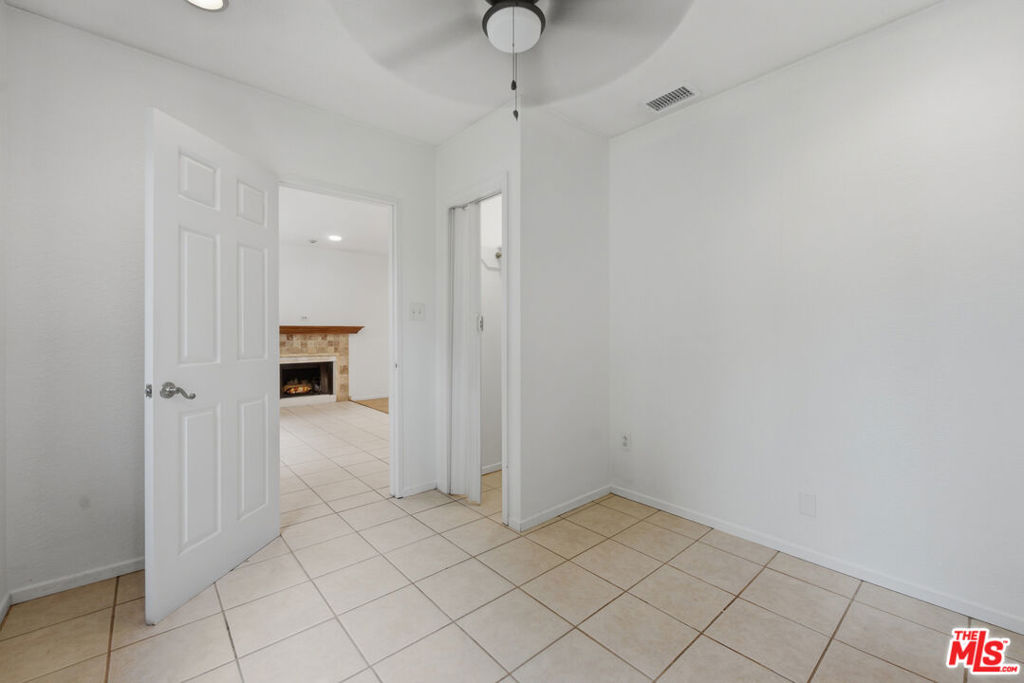 6229 Canobie Avenue Property Photo 42