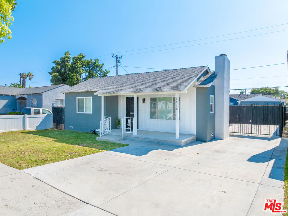 1410 N Willow Avenue Property Photo 2