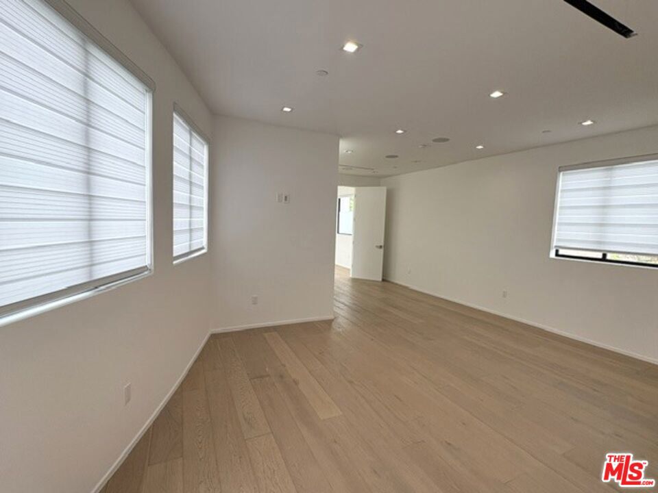 4338 Huntley Avenue Property Photo 18