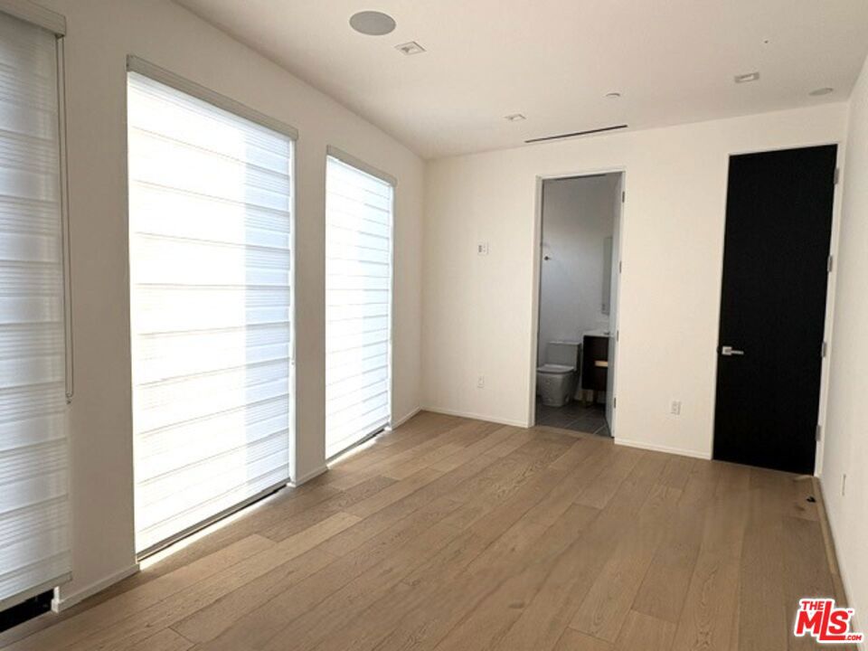 4338 Huntley Avenue Property Photo 22