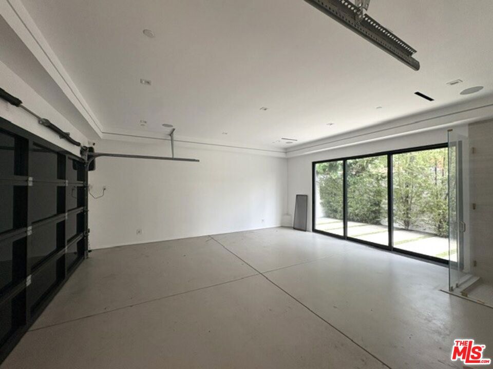 4338 Huntley Avenue Property Photo 30