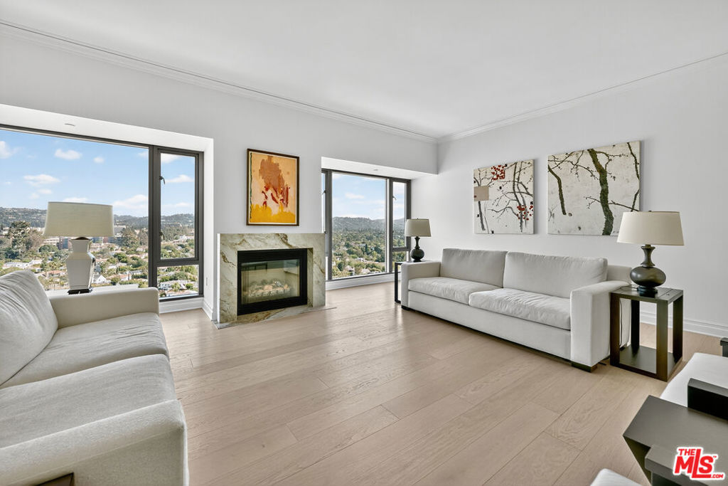 10727 Wilshire Boulevard 1802 Property Photo 4