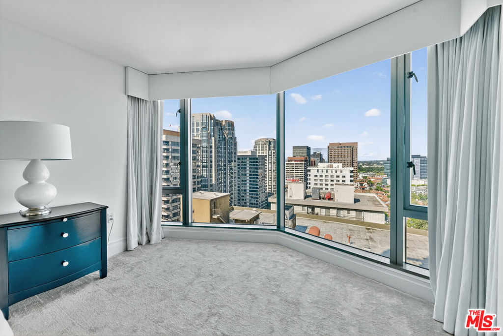 10727 Wilshire Boulevard 1802 Property Photo 15