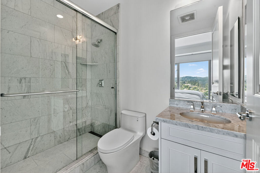 10727 Wilshire Boulevard 1802 Property Photo 20