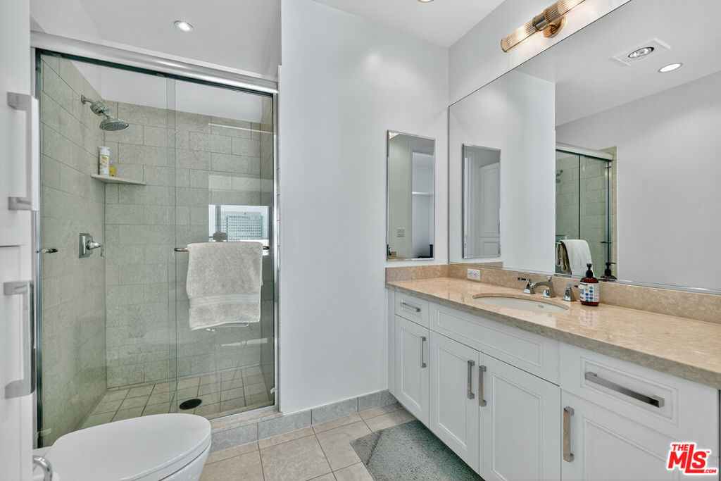 10727 Wilshire Boulevard 1802 Property Photo 23
