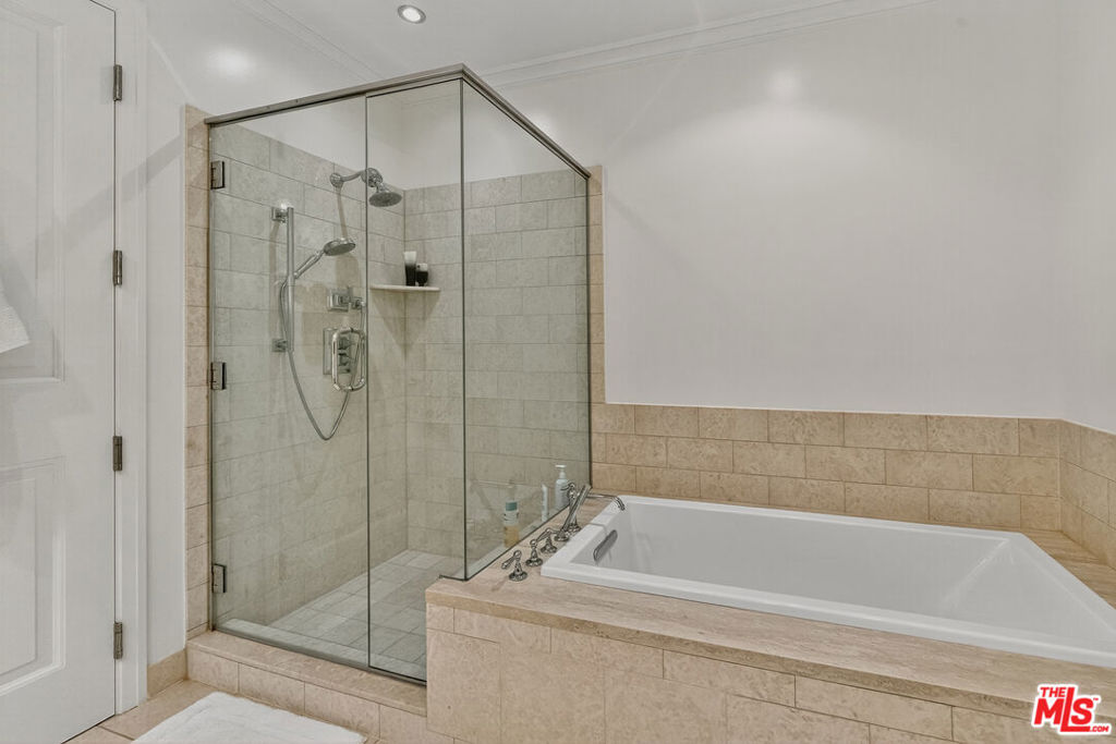 10727 Wilshire Boulevard 1802 Property Photo 27