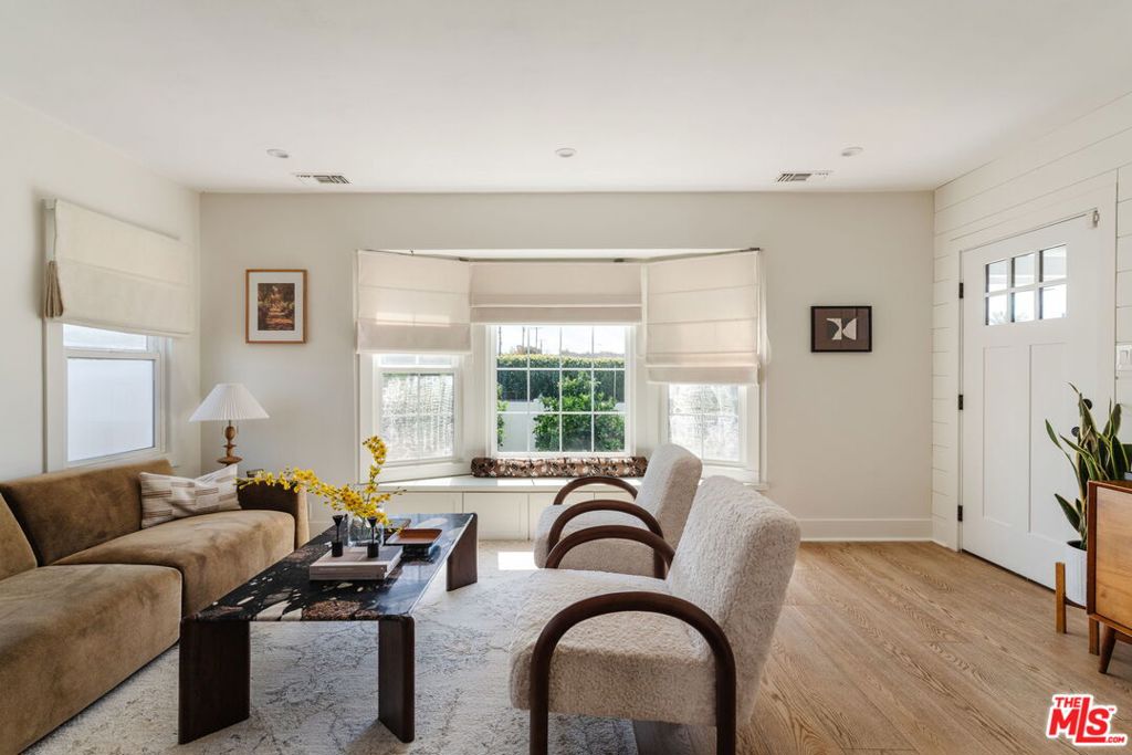 808 Crenshaw Boulevard Property Photo 7