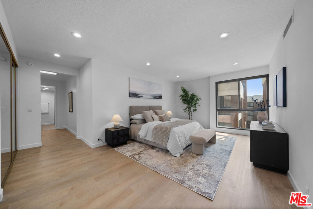 4477 Wilshire Boulevard 308 Property Photo 29
