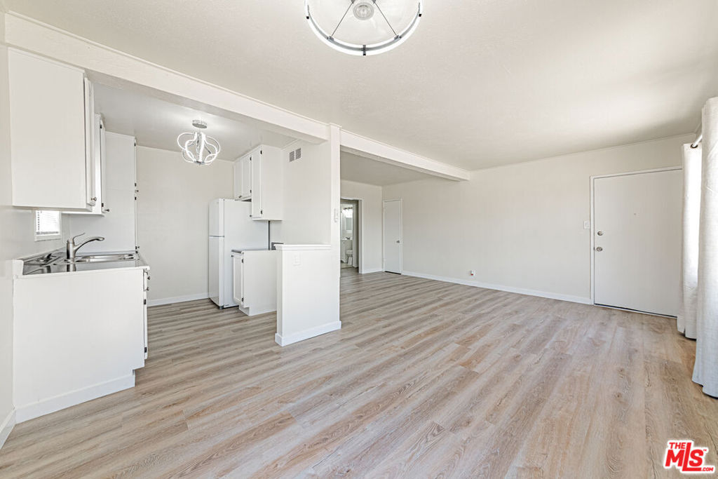 1475 Venice Boulevard Property Photo 6