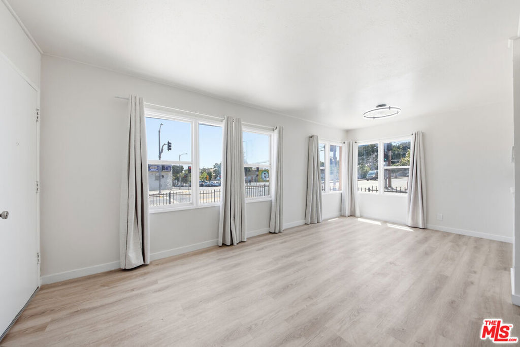 1475 Venice Boulevard Property Photo 11