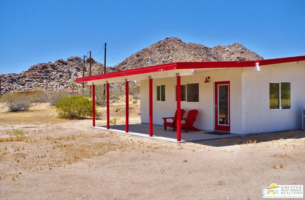 8490 Uphill Road Property Photo 1
