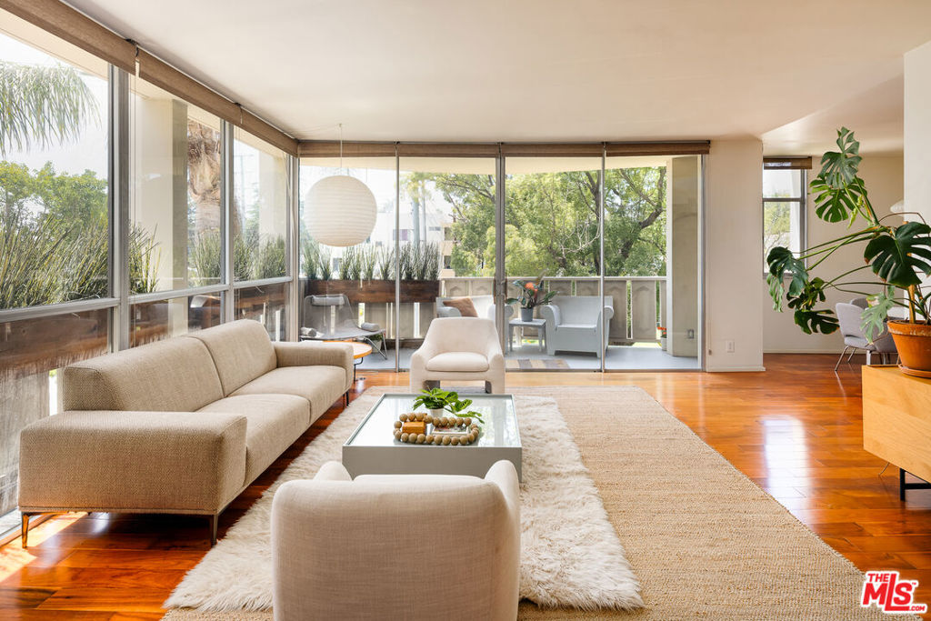 4455 Los Feliz Boulevard 207 Property Photo 1