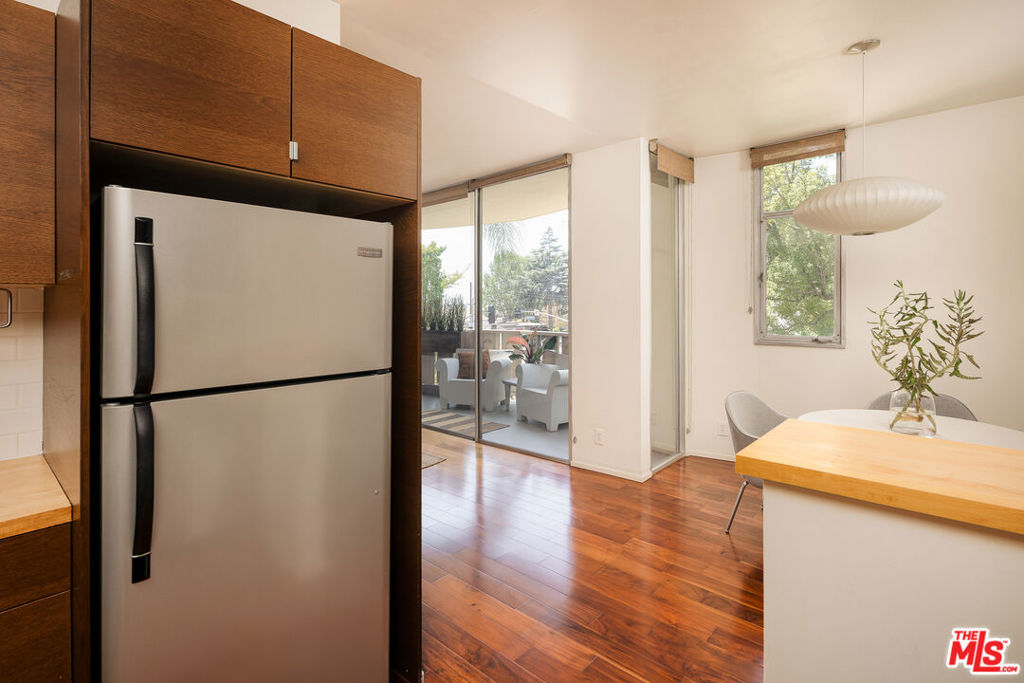 4455 Los Feliz Boulevard 207 Property Photo 10