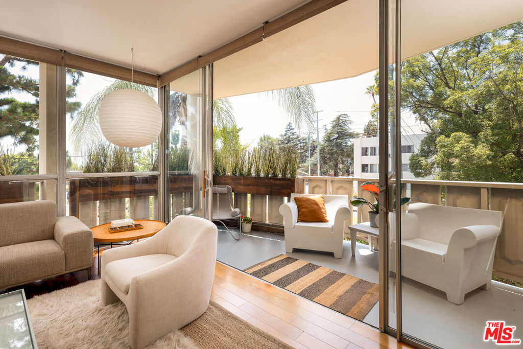 4455 Los Feliz Boulevard 207 Property Photo 20