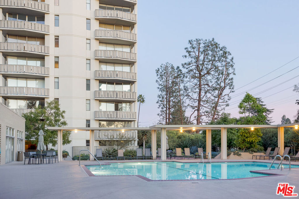 4455 Los Feliz Boulevard 207 Property Photo 21