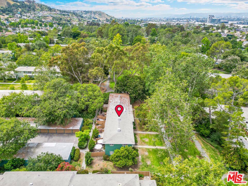 5226 Village Green Property Photo 30