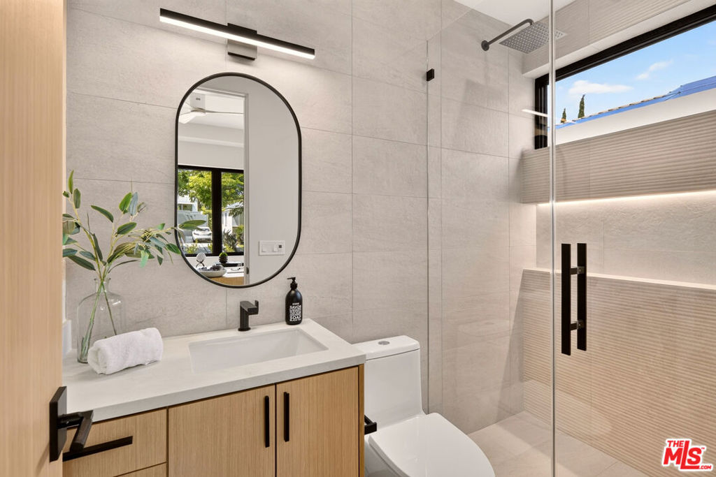 12035 Navy Street Property Photo 14