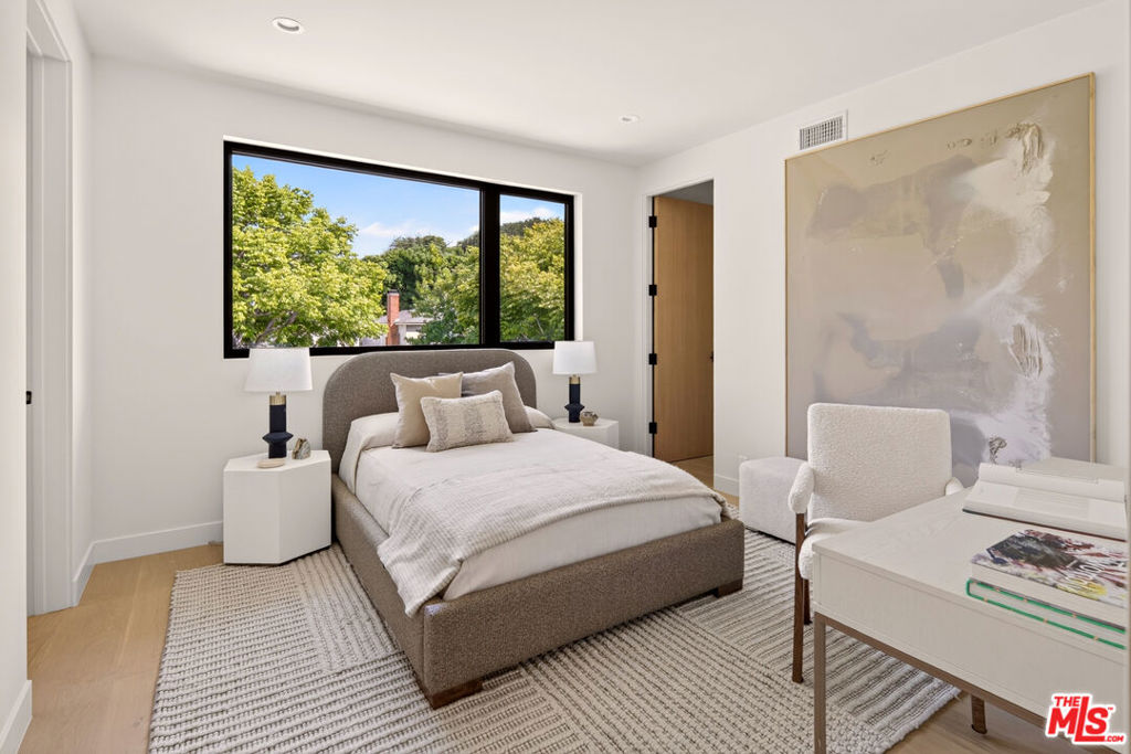 12035 Navy Street Property Photo 29