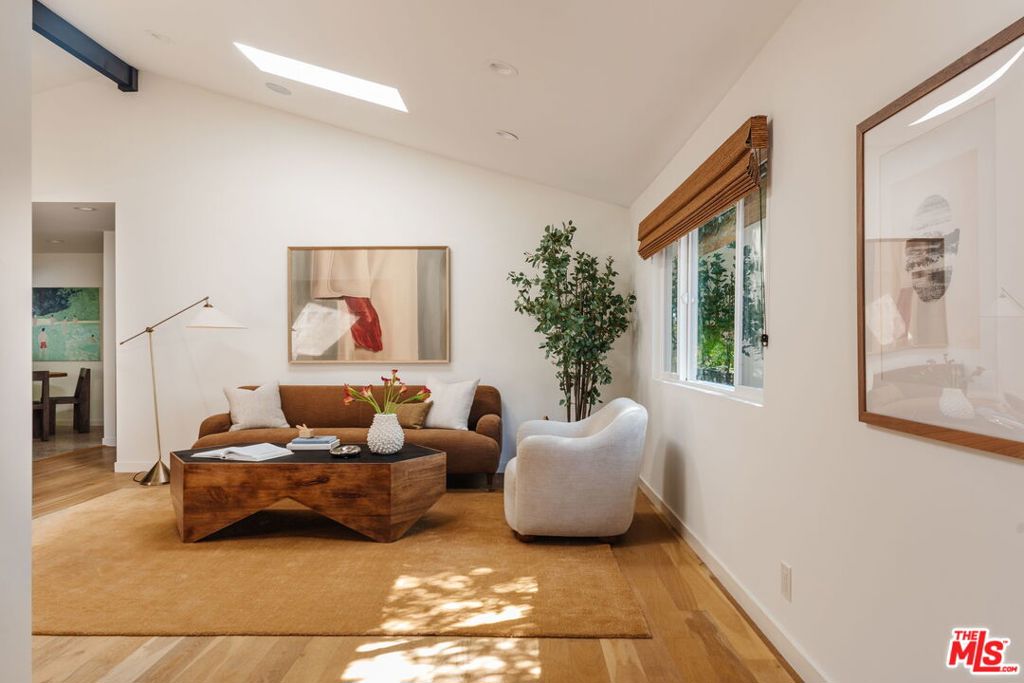 5308 Range View Avenue Property Photo 6