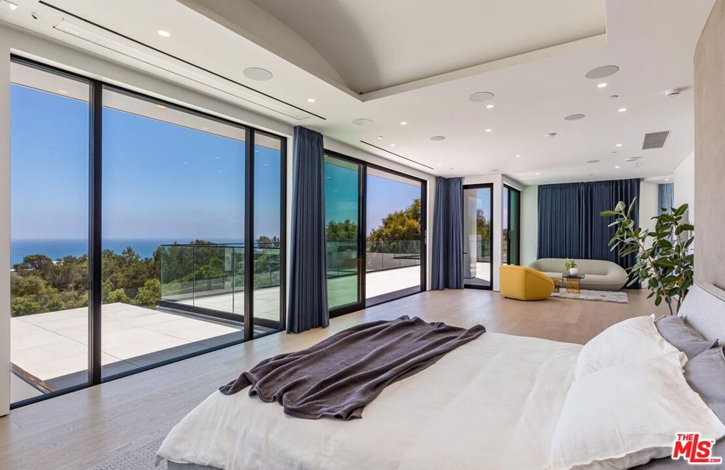 27715 Pacific Coast Highway Property Photo 6