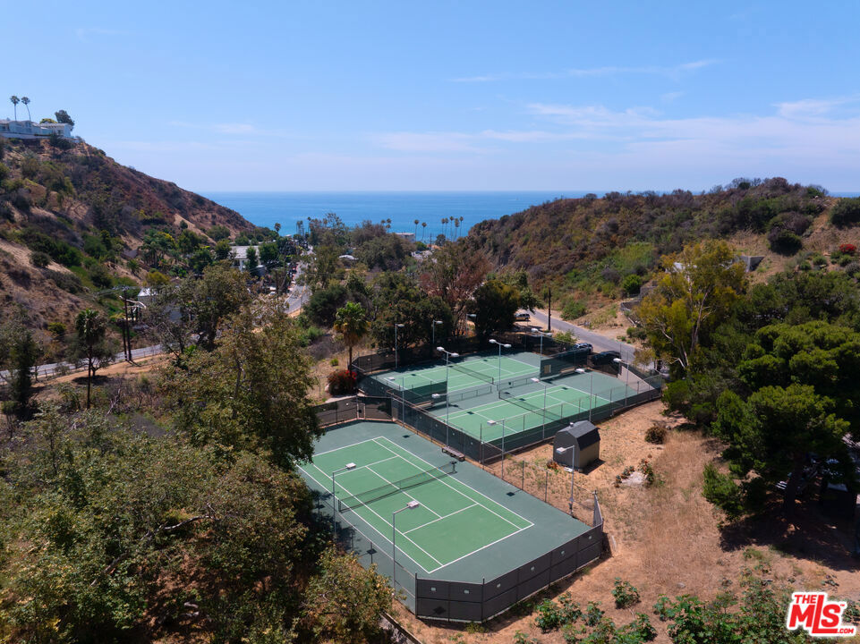 21484 Paseo Portola Property Photo 11