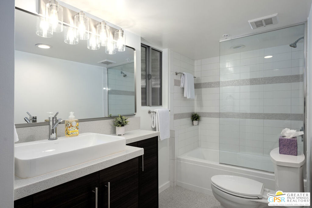 588 E San Lorenzo Road 106 Property Photo 26