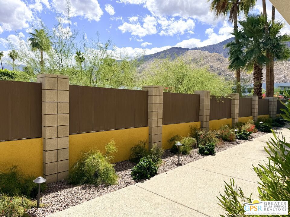 588 E San Lorenzo Road 106 Property Photo 44
